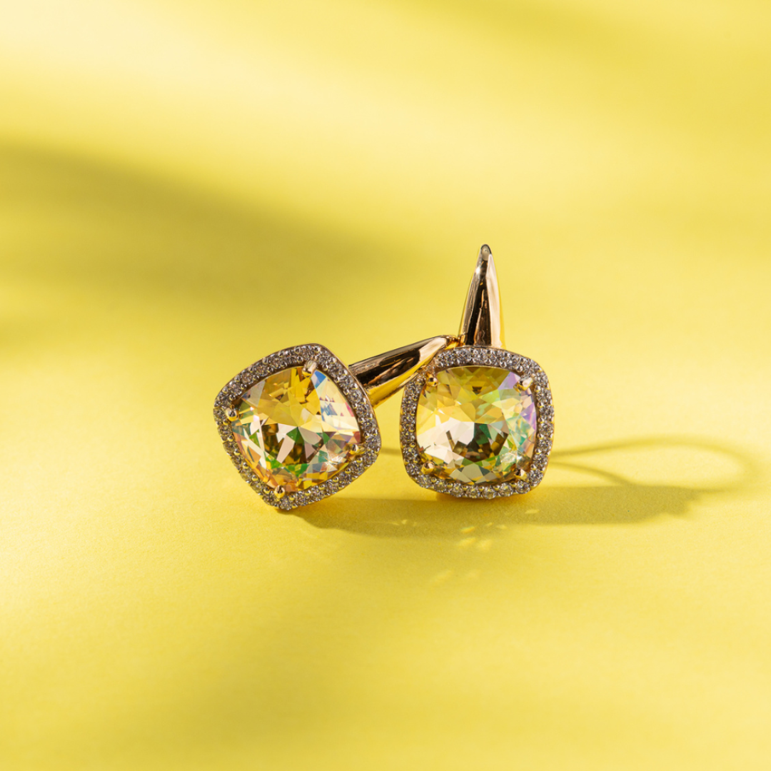 Vintage hook earrings in gold (2 colours)