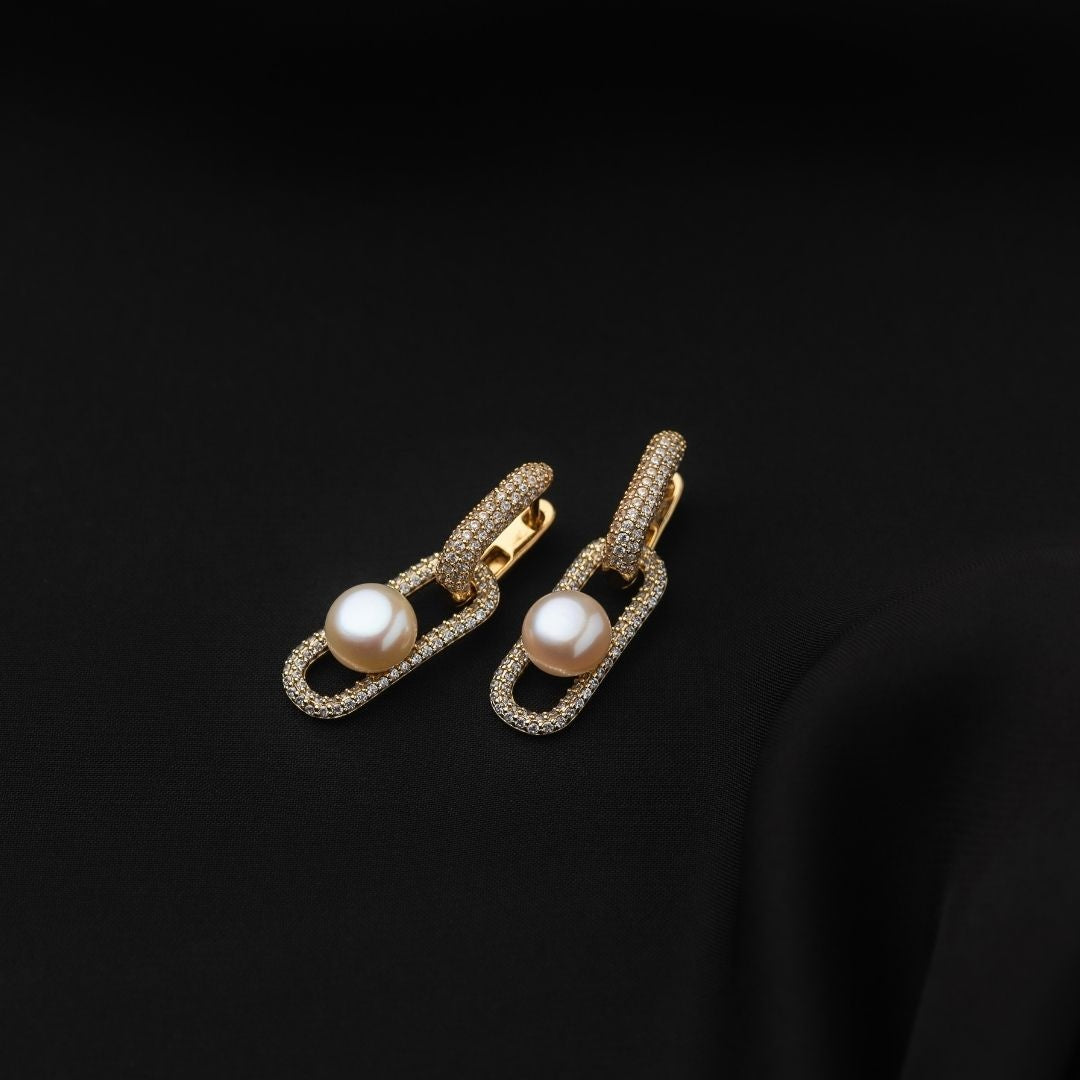 Sparkling pearl link charms