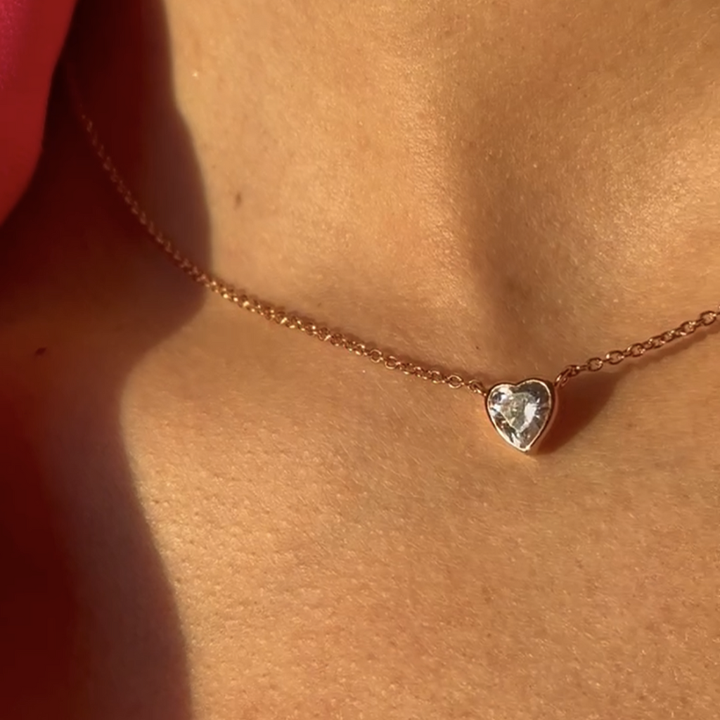 Petite zirconia heart in gold