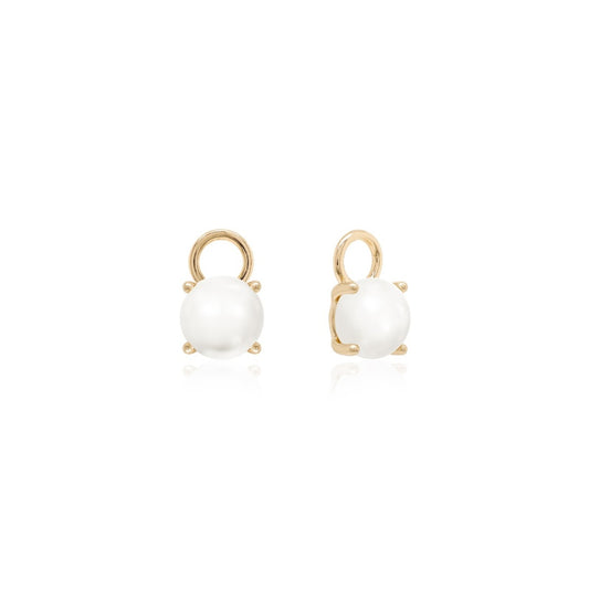 Classic freshwater pearl charms in gold 8mm