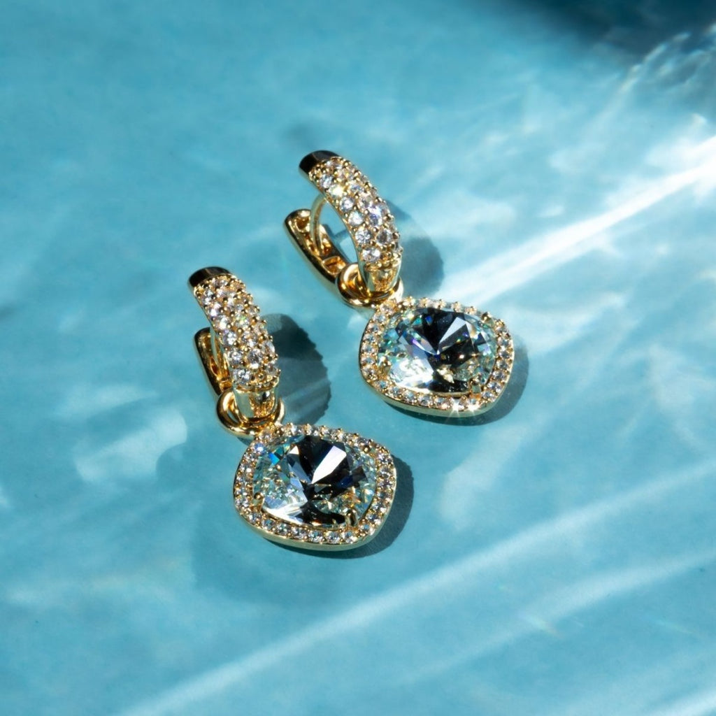 Fancy stone charms in gold (choose your colour)